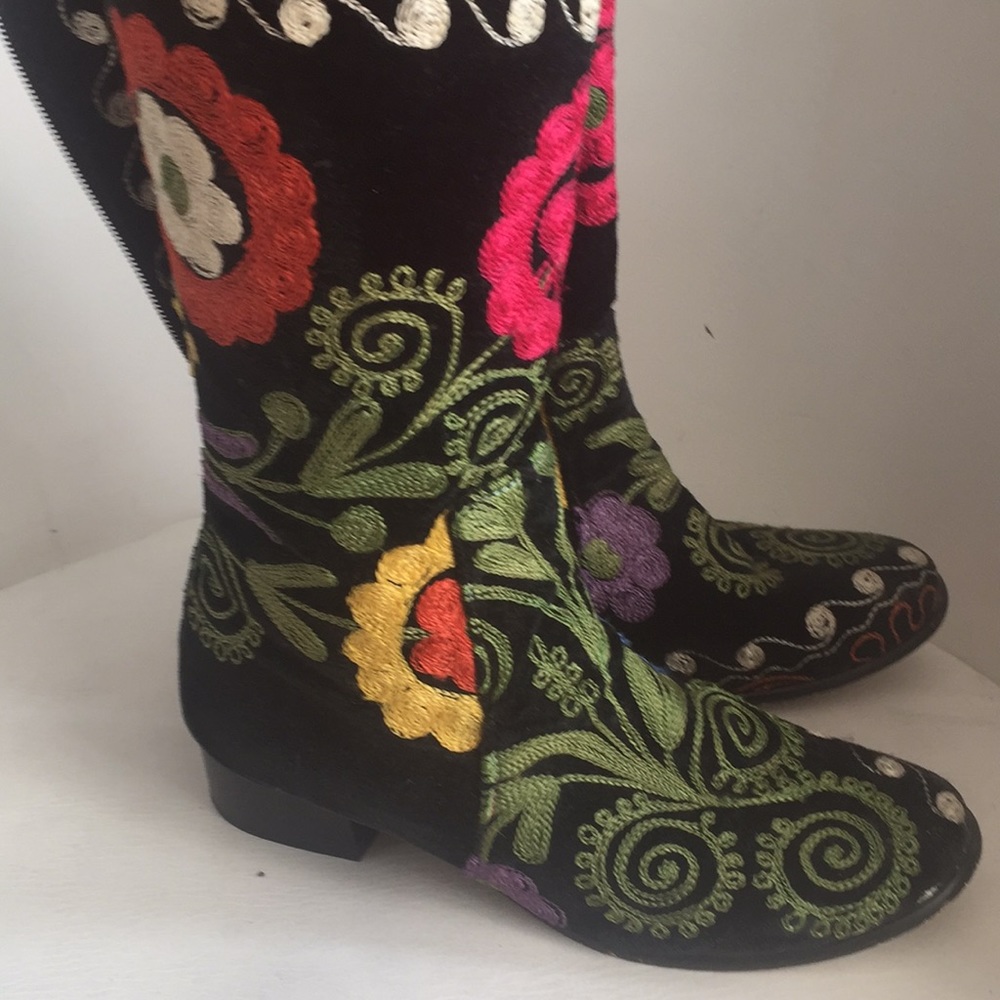 Festival boho Suzani embroidery gypsy velvet boot